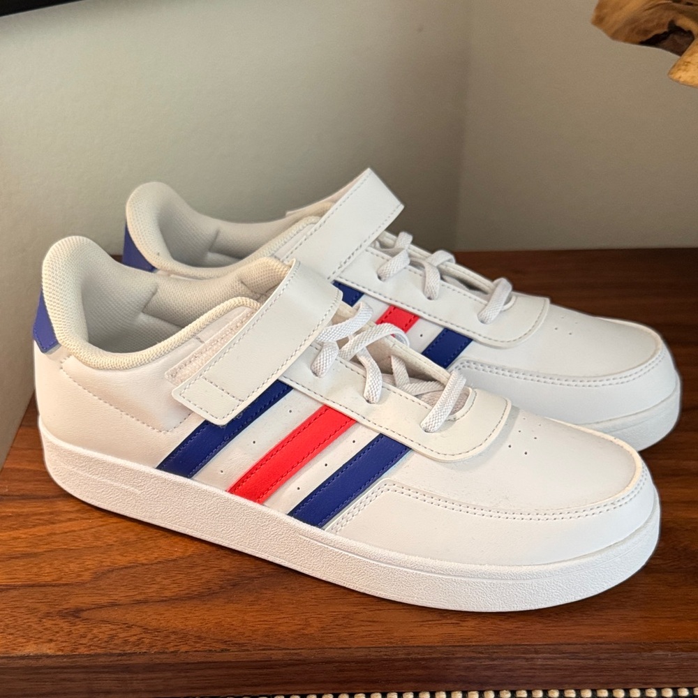 Brand New Adidas White Breaknet Tennis Sneakers with Red and Blue Stripes (NWOT)
